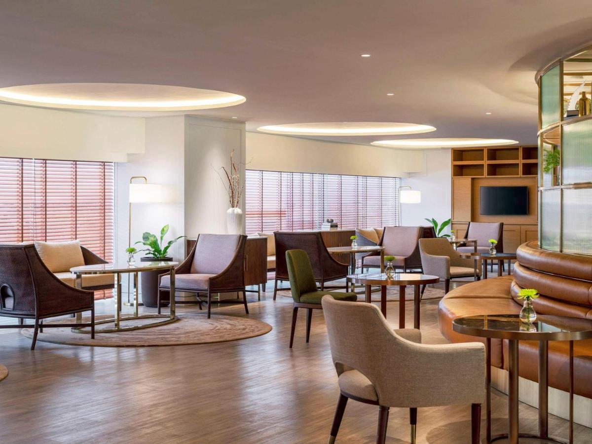 Moevenpick Hotel Bangkok Ploenchit Bdms Bagian luar foto