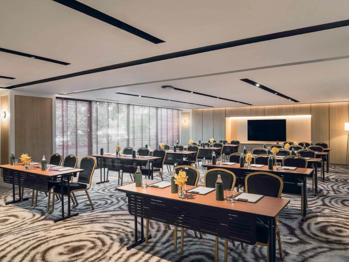 Moevenpick Hotel Bangkok Ploenchit Bdms Bagian luar foto