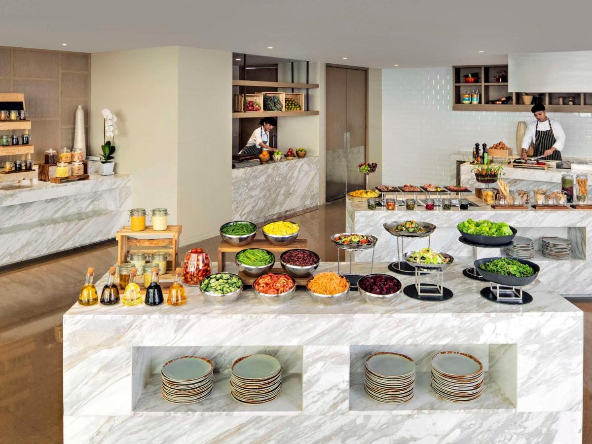 Moevenpick Hotel Bangkok Ploenchit Bdms Bagian luar foto