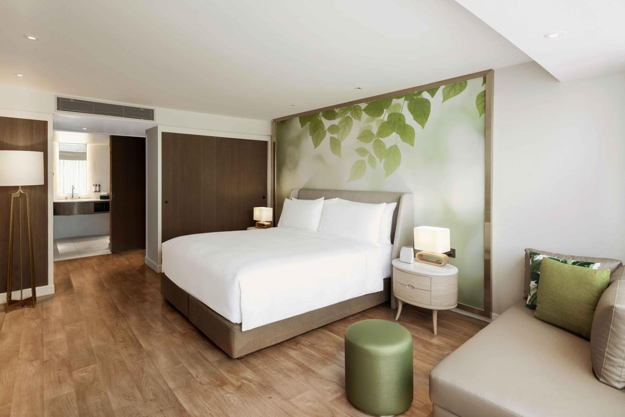 Moevenpick Hotel Bangkok Ploenchit Bdms Bagian luar foto